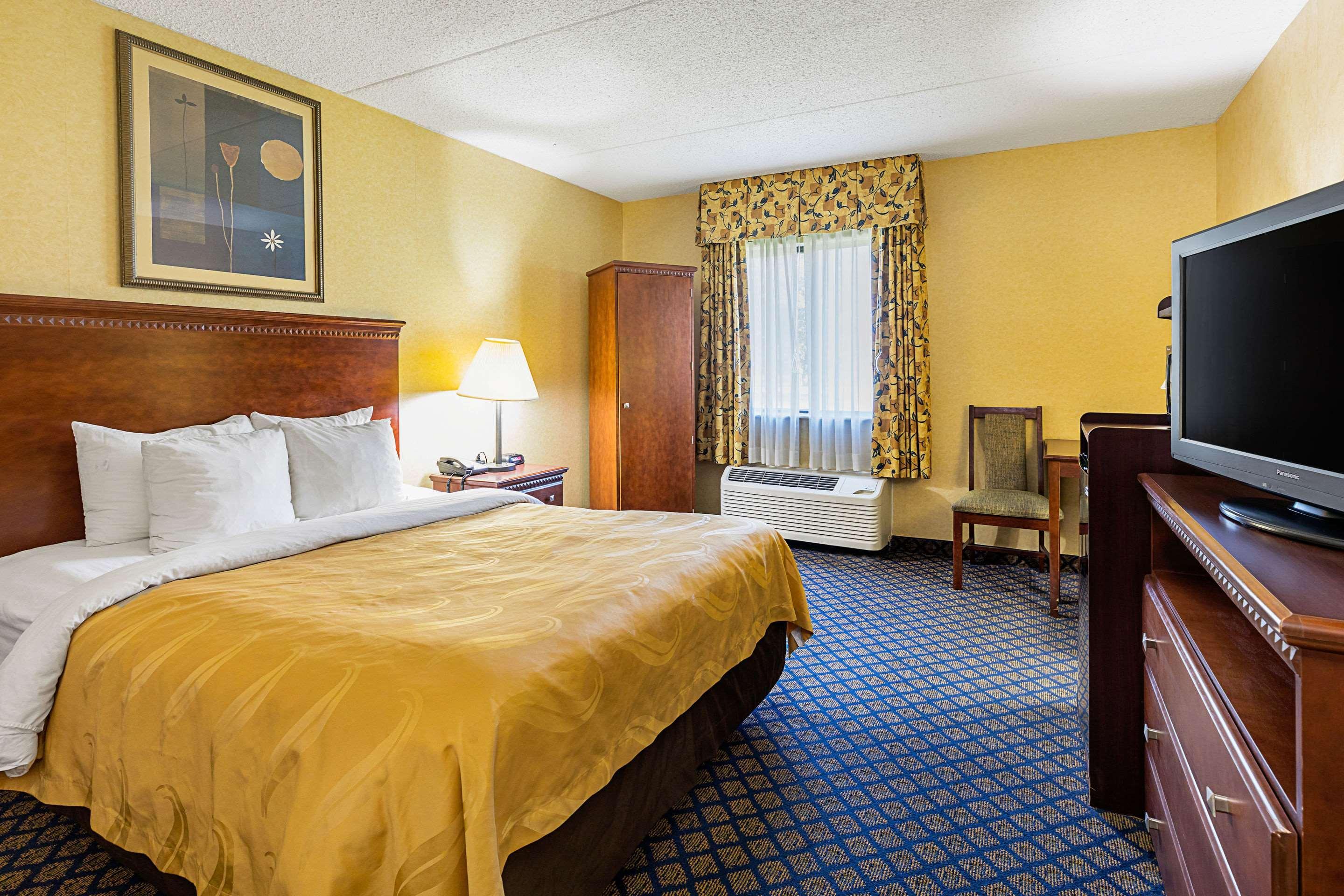 Quality Inn & Suites Coldwater Near I-69 Exteriér fotografie