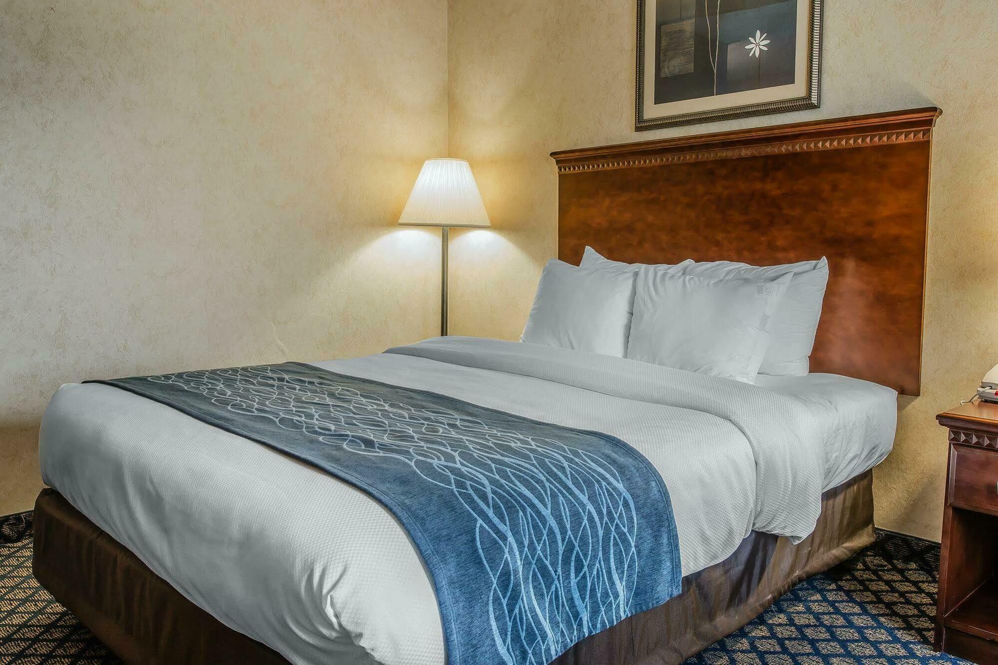 Quality Inn & Suites Coldwater Near I-69 Exteriér fotografie